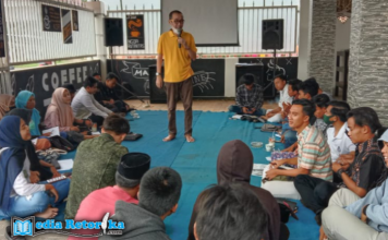 Gelar Kajian Rutin, UKM PI Serius Bahas Arus Ekonomi Modern
