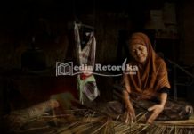 Di Pangkuan Ibu