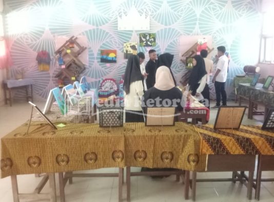 Siapkan Bekal ke Perguruan Tinggi, Kelas XII MIPA SMAN 1 Lenteng Gelar Pameran Seni Rupa