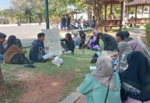 Kemas Kajian dengan Kongkow, Anggota LPM Retorika Diminta Tetap Eksis