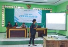 Safari Jurnalistik LPM Retorika Diapresiasi Kepala MA Raudlah Najiyah Lengkong