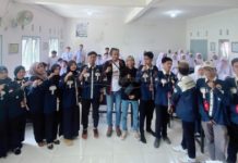 Bangkitkan Semangat Literasi, KKN Posko 27 Gelar Pelatihan Jurnalistik di MA Mansyaul UlumÂ