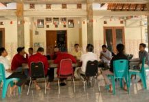 KKN Posko 28 STKIP PGRI Sumenep Gelar Rapat Kegiatan Workshop dengan Pemdes Tambaagung Barat