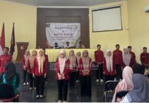 Pengurus UKM Paduan Suara Resmi Dilantik, Ketua Umum Siap Tingkatkan Kreativitas