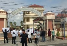 Aliansi Mahasiswa Kepulauan Geruduk Kampus, Tuntut Ketua Segera Copot Kepala UPPL