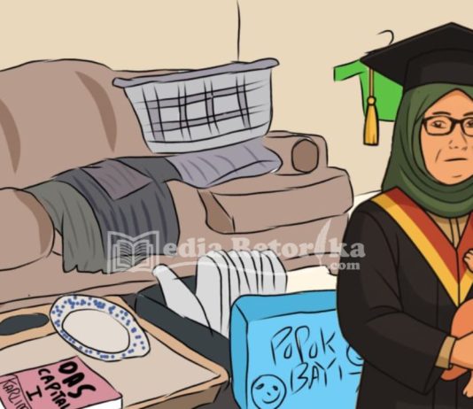 Emak-emak Bergelar Doktor: Kisah Inspiratif Suhartatik Menyeimbangkan Dapur, Keluarga, dan Disertasi