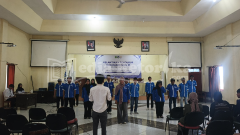 Lantik Pengurus Baru, Sarifatul Jannah Tekan Intelektual dan Kepenulisan Jadi Prioritas Utama UKM PI