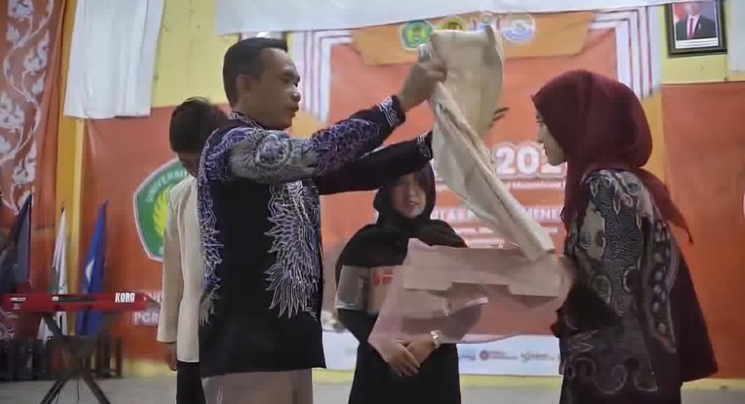 Bagian Keuangan Mengaku Tak Tahu, Jas Almamater UPI Sumenep Berpotensi Tersendat