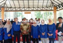 UNESA Perkuat Integritas Pengurus BUMDes, Dorong Ekonomi Desa Wisata Kembangbelor